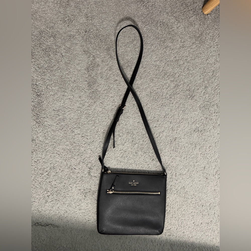kate spade Laurel way rima Crossbody with Gold Hardware and Front Zip